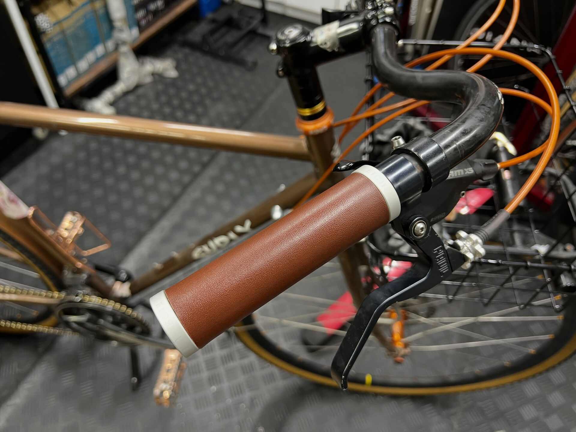 ワイヤー交換などを！
