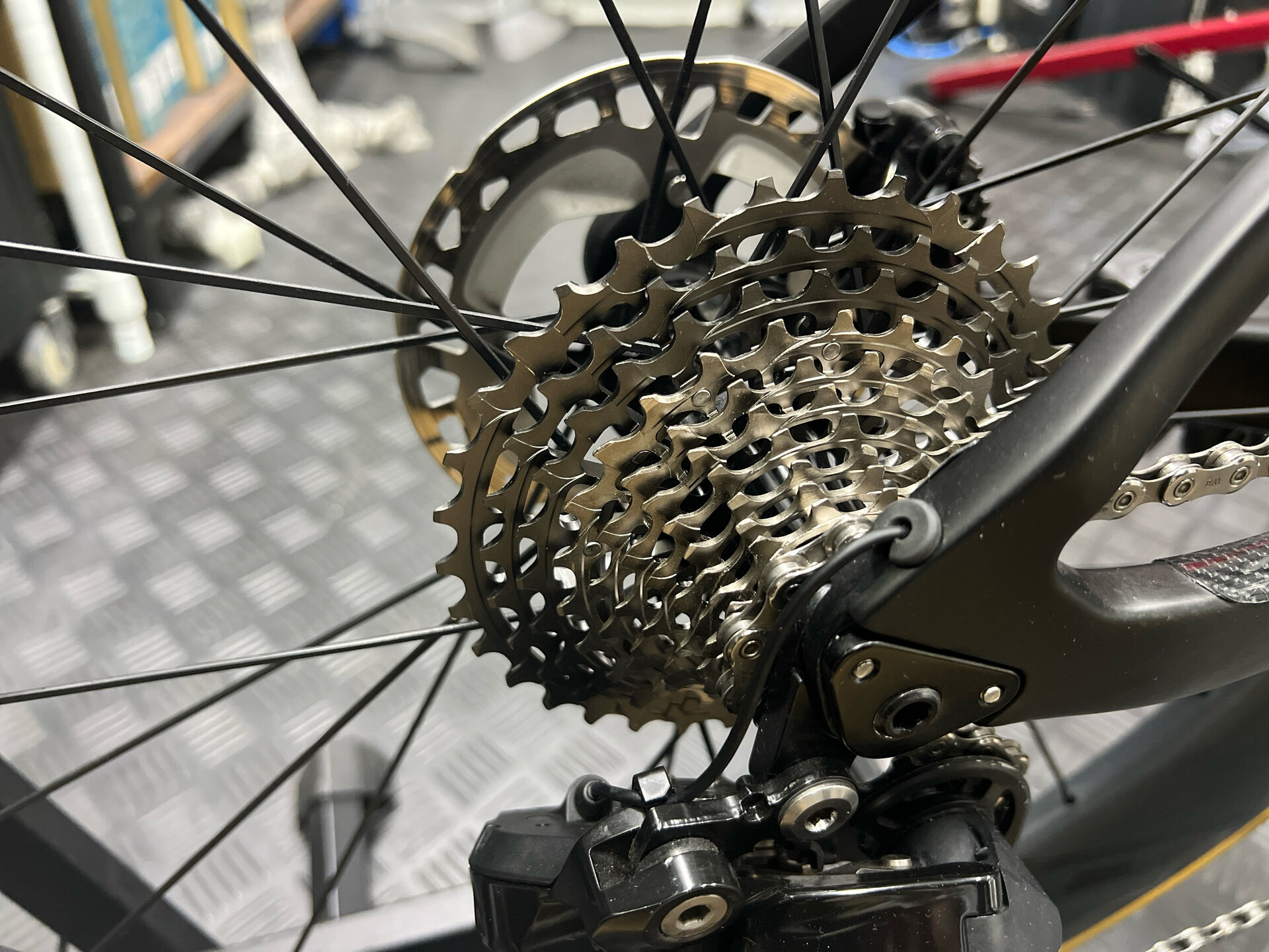 パーツ交換を🙌　@ito__bikes 
