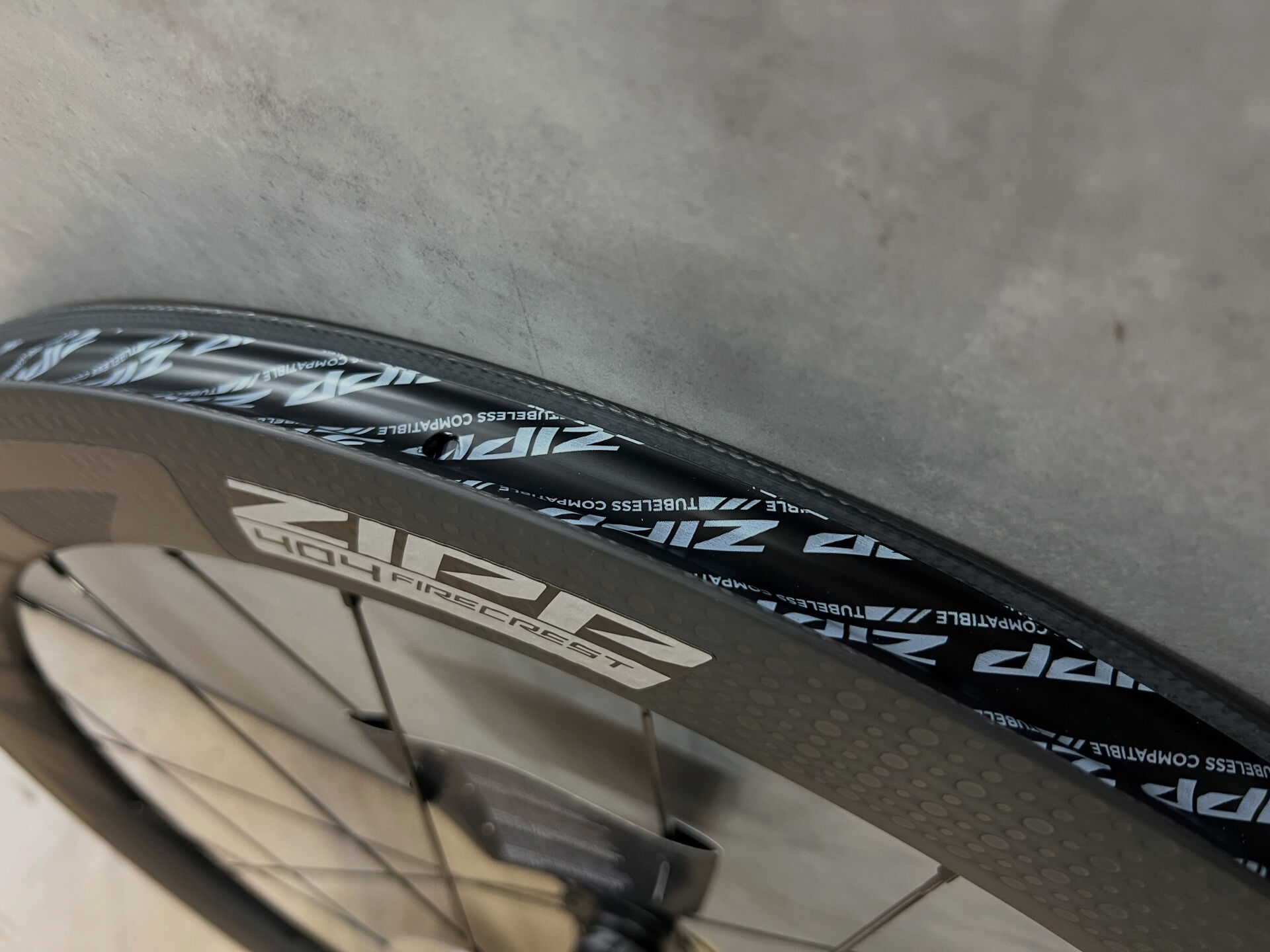 ZIPP 404 Firecrest Tubeless Di