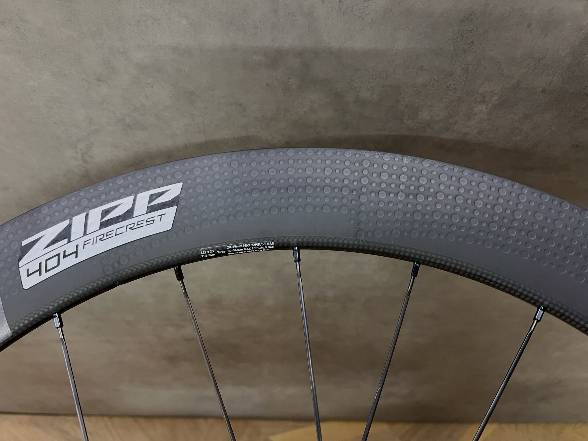 ZIPP 404 Firecrest Tubeless Di
