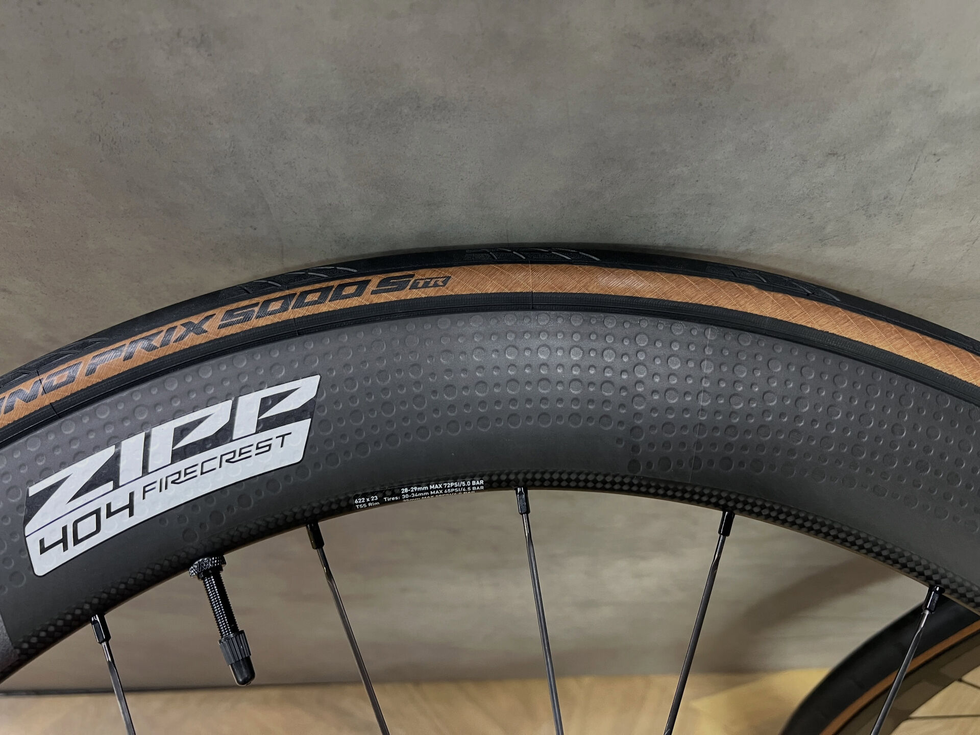 ZIPP 404 Firecrest Tubeless Di